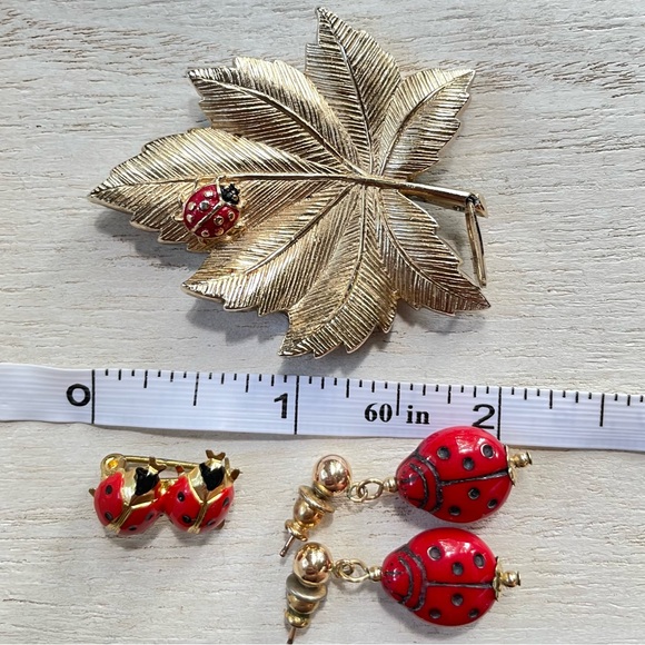 VTG Ladybug Gold Tone Marcel Boucher Leaf Pendant W.German Pin Earrings Set - Picture 9 of 9